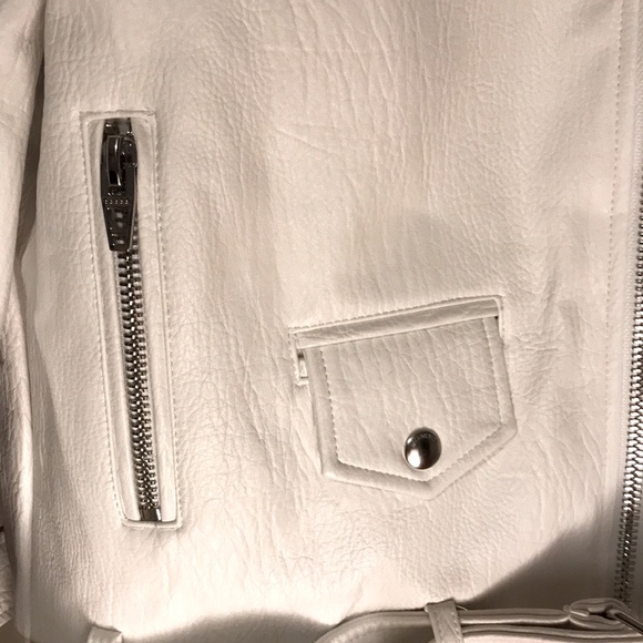 Christmas gift alert!! NWT white biker style faux leather jacket - Picture 5 of 15